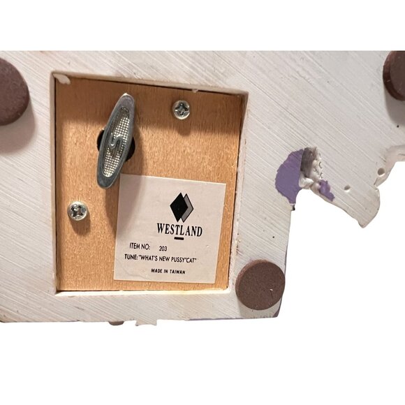 Westland Musical Figurine Kittens Playing With Hat Box Tune "Whats New Pussycat" - Picture 4 of 6